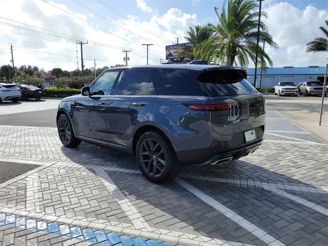 2025 Land Rover Range Rover Sport SE