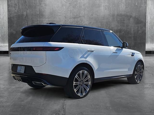 2025 Land Rover Range Rover Sport SE