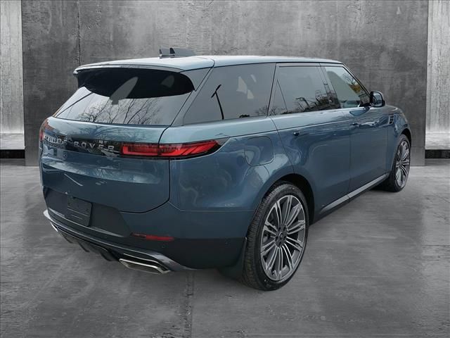 2025 Land Rover Range Rover Sport SE