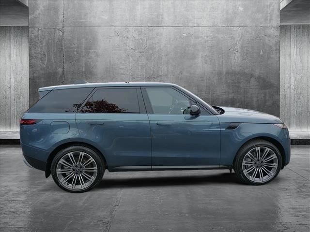 2025 Land Rover Range Rover Sport SE