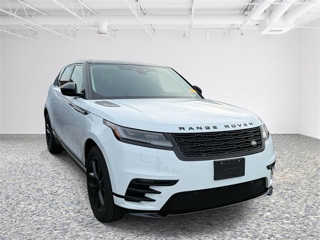 2025 Land Rover Range Rover Velar Dynamic SE