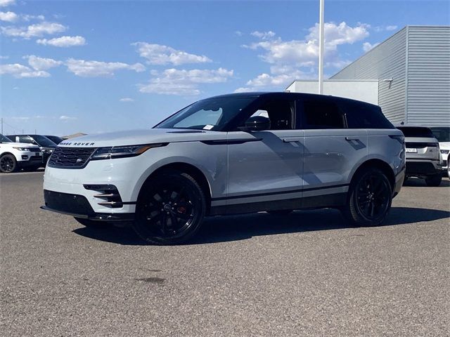 2025 Land Rover Range Rover Velar Dynamic SE