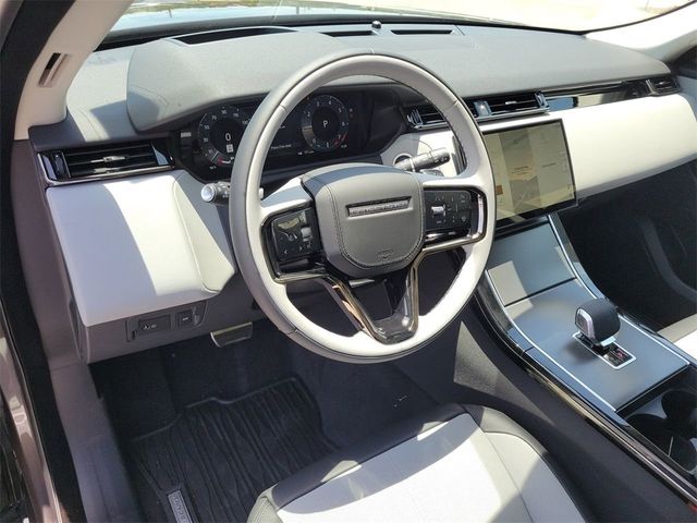 2025 Land Rover Range Rover Velar Dynamic SE