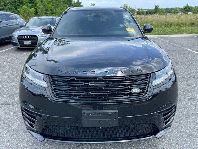 2025 Land Rover Range Rover Velar Dynamic SE