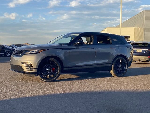 2025 Land Rover Range Rover Velar Dynamic SE