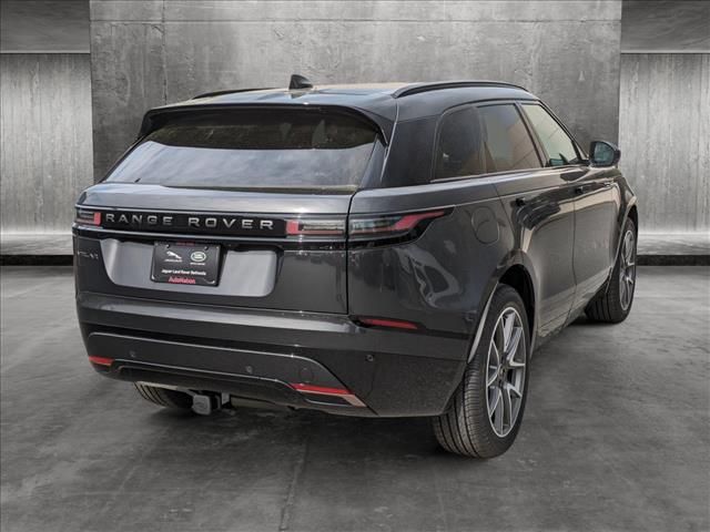 2025 Land Rover Range Rover Velar Dynamic SE