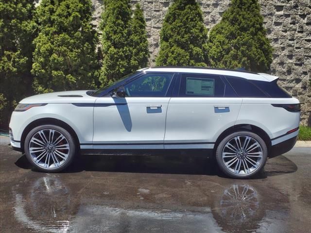 2025 Land Rover Range Rover Velar Dynamic SE