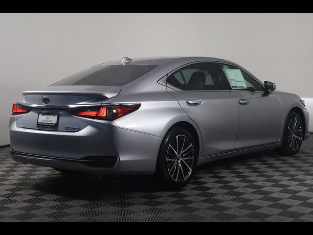 2025 Lexus ES 300h