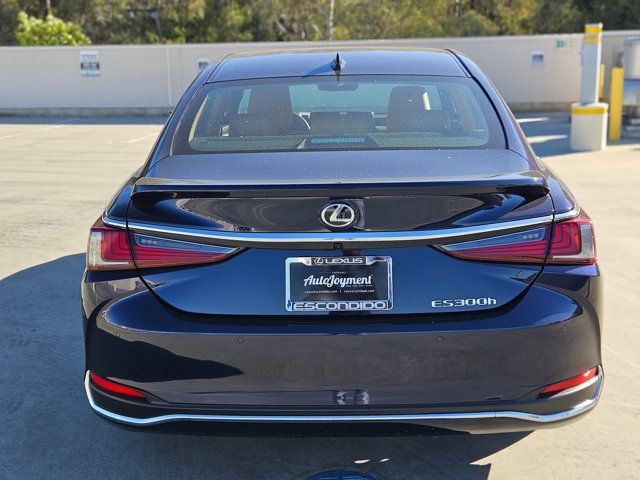 2025 Lexus ES 300h