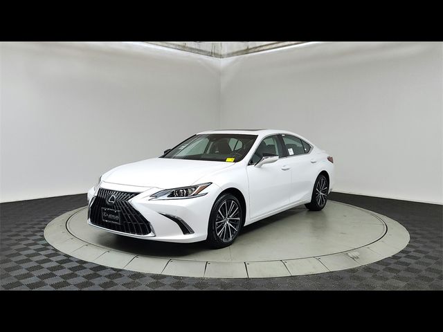 2025 Lexus ES 300h