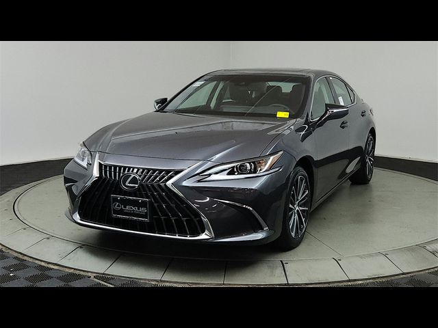 2025 Lexus ES 300h