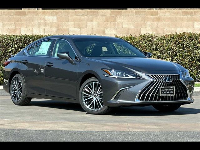 2025 Lexus ES 300h