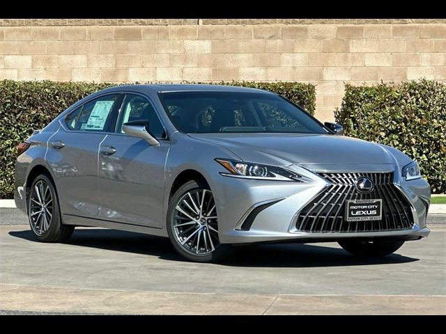 2025 Lexus ES 300h