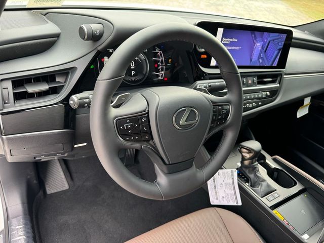 2025 Lexus ES 300h