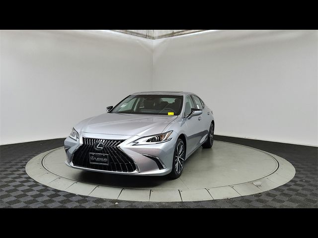 2025 Lexus ES 300h