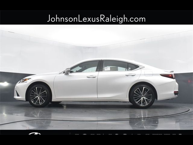 2025 Lexus ES 300h