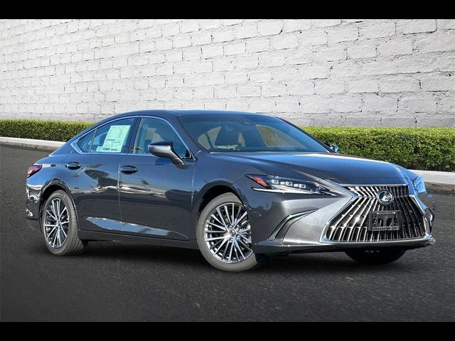 2025 Lexus ES 300h