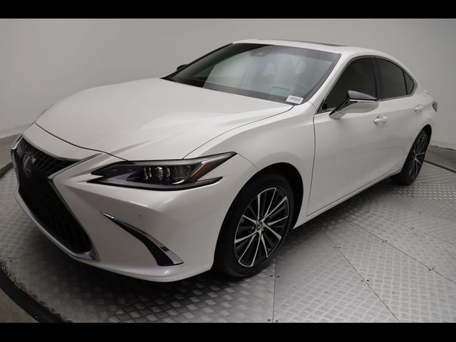 2025 Lexus ES 300h