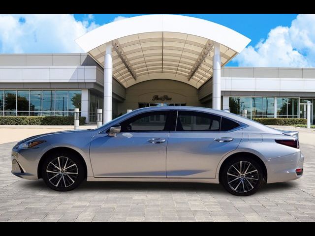 2025 Lexus ES 300h