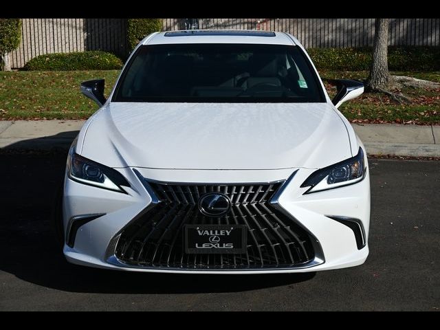 2025 Lexus ES 300h