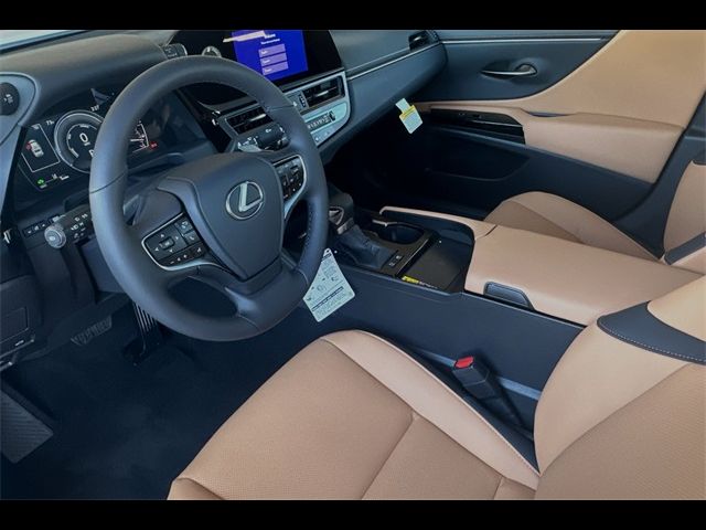 2025 Lexus ES 300h