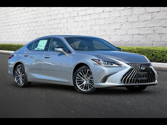 2025 Lexus ES 300h