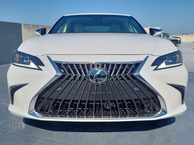 2025 Lexus ES 300h