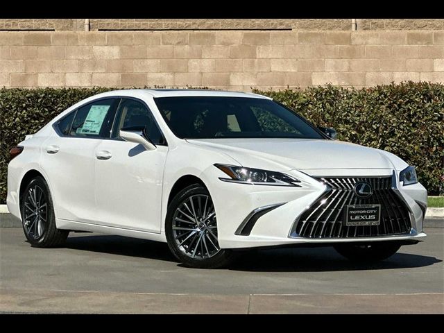 2025 Lexus ES 300h