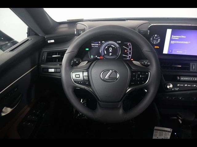 2025 Lexus ES 300h