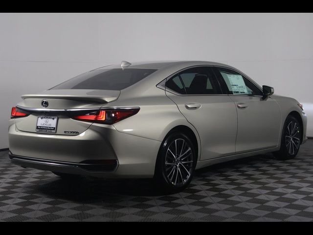 2025 Lexus ES 300h