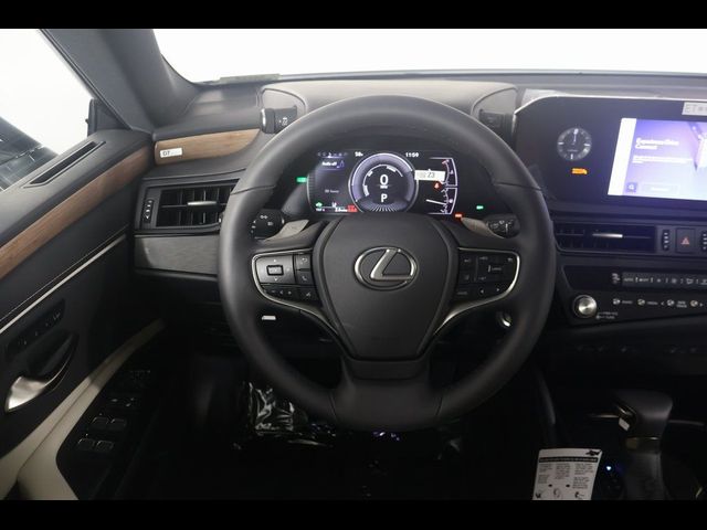 2025 Lexus ES 300h