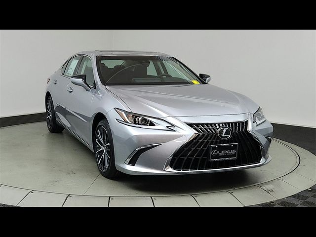 2025 Lexus ES 300h