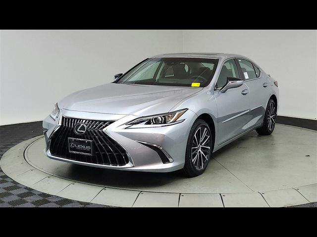 2025 Lexus ES 300h