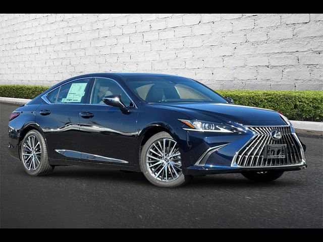 2025 Lexus ES 300h