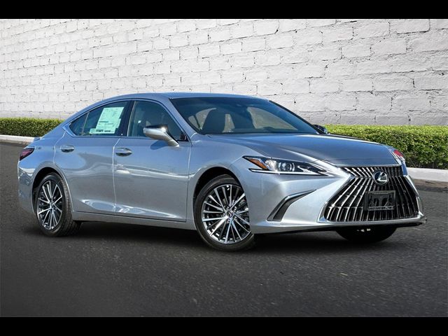 2025 Lexus ES 300h