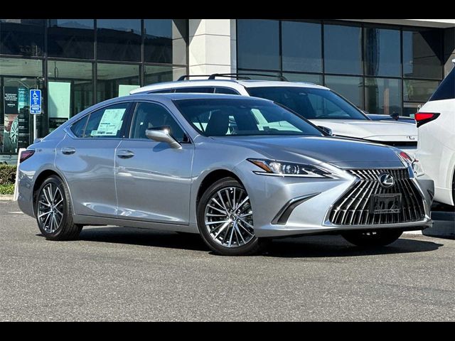 2025 Lexus ES 300h