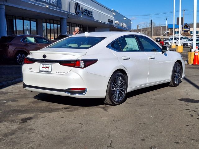 2025 Lexus ES 300h