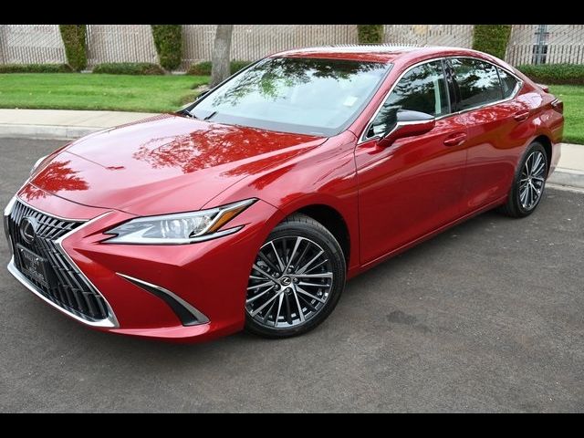 2025 Lexus ES 300h