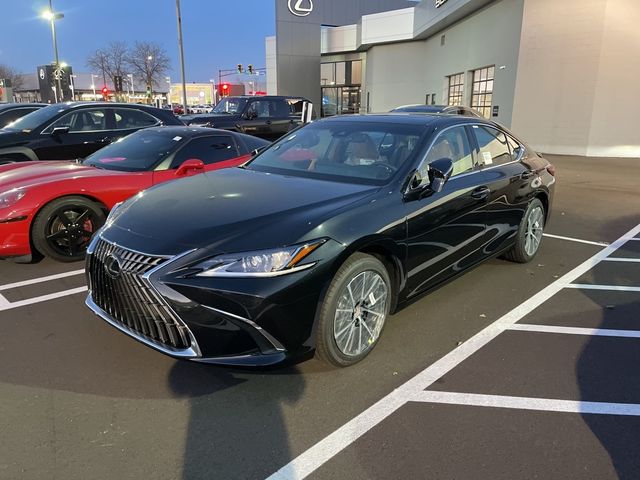 2025 Lexus ES 300h