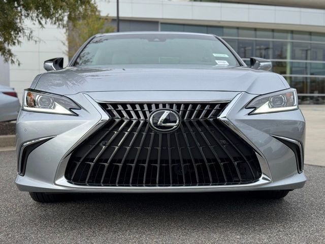 2025 Lexus ES 300h