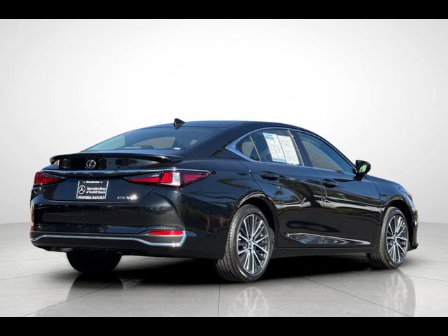 2025 Lexus ES 300h