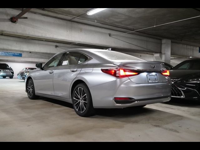 2025 Lexus ES 300h