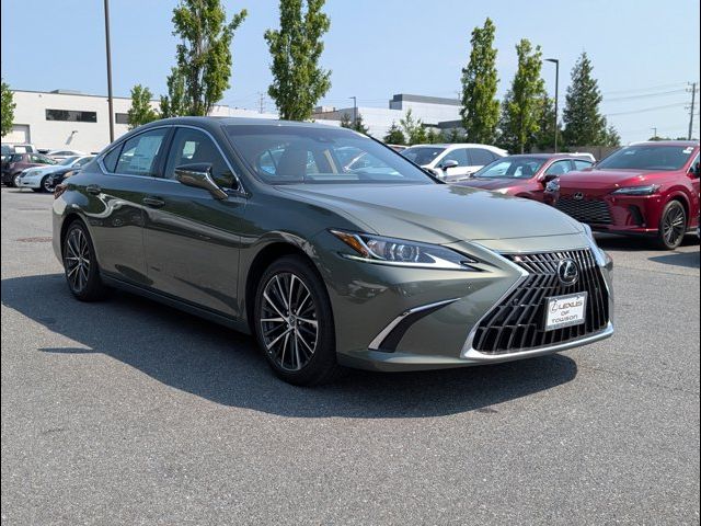 2025 Lexus ES 300h