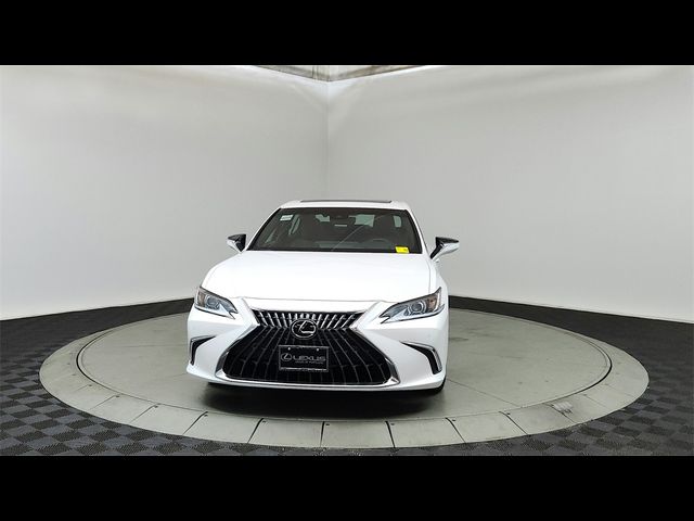 2025 Lexus ES 300h