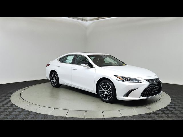 2025 Lexus ES 300h