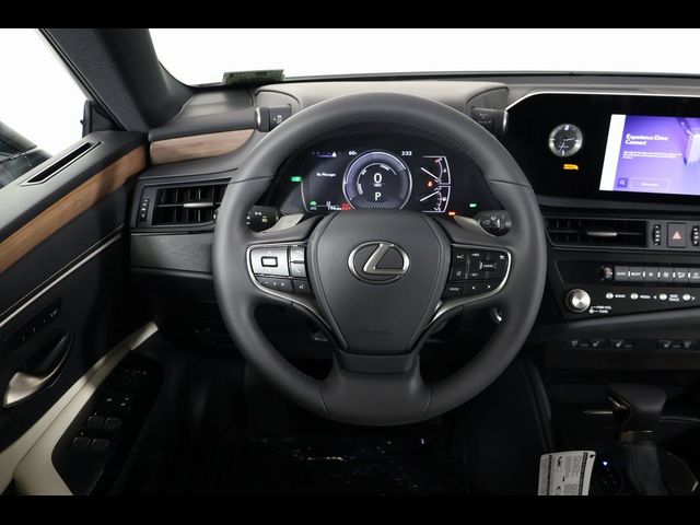 2025 Lexus ES 300h