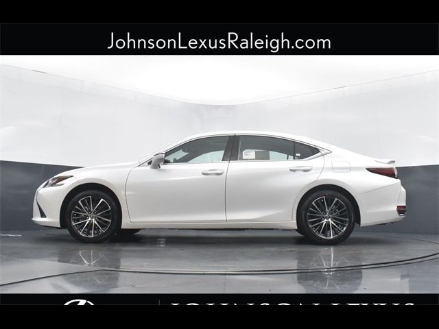 2025 Lexus ES 300h