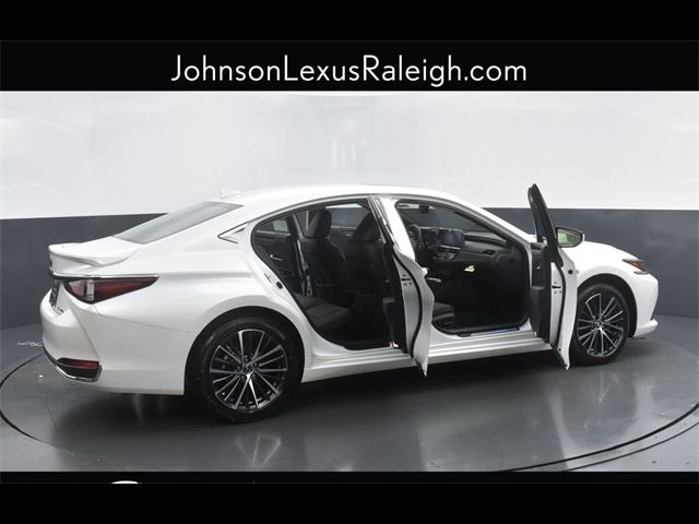 2025 Lexus ES 300h