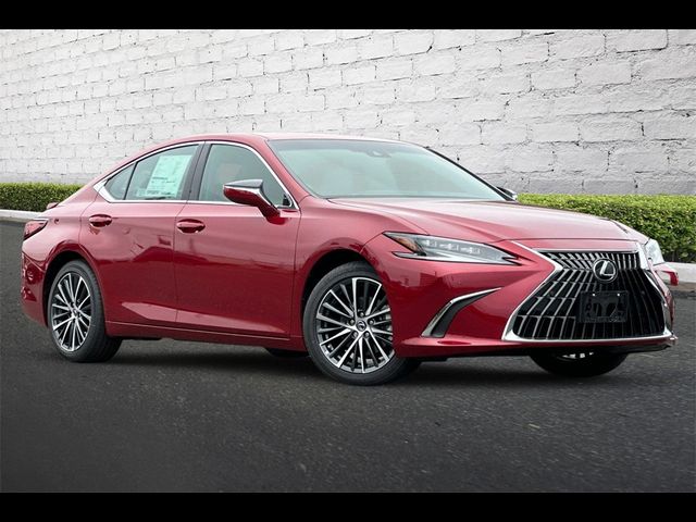 2025 Lexus ES 300h