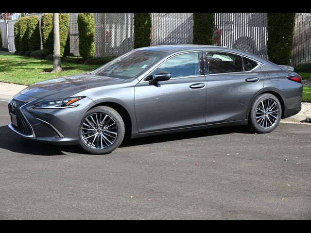 2025 Lexus ES 300h